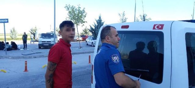 Şehirler arası otobüste korkunç olay! 'Neden ayağıma basıyorsun?' diye uyardığı adam, palayla saldırdı