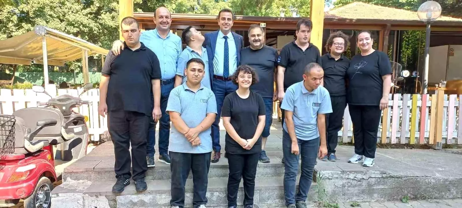 Yığılca Kaymakamı Talha Altuntaş Kusursuz Kafe'ye veda ziyareti yaptı