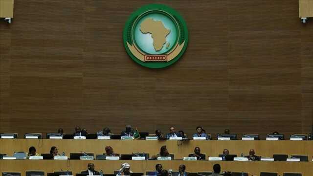 Afrika Birliği, Gabon'un üyeliğini askıya aldı
