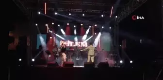 Altınova'da 30 Ağustos Zaferi halk konserleriyle kutlandı