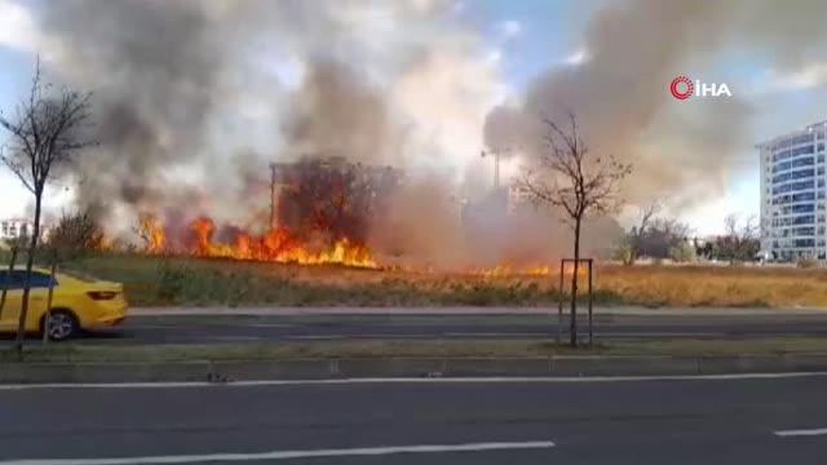 Çorlu'da otluk alanda korkutan yangın