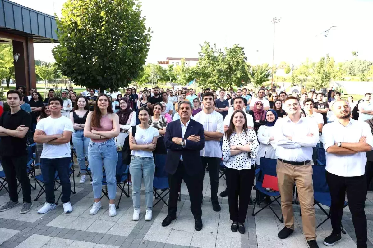 Esenler Yazılımcı Fabrikası'ndan Zafer Bayramı oyunları
