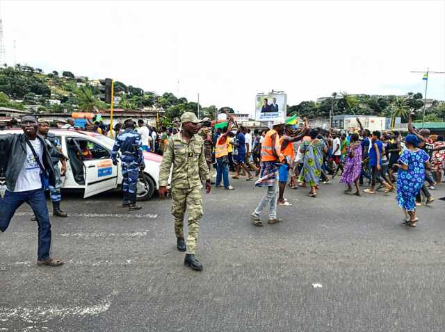 Gabon'daki darbenin ardından Kamerun ve Ruanda, ordu saflarında değişikliğe gitti Gabon'daki darbenin ardından Kamerun ve Ruanda, ordu saflarında değişikliğe gitti