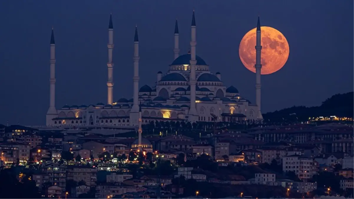 Süper Ay, Türkiye'nin dört bir yanında kartpostallık görüntüler oluşturdu