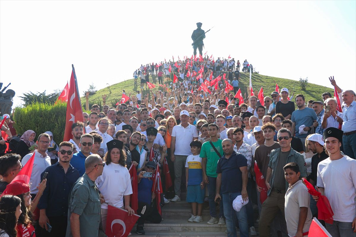 Memleket Partisi Genel Başkanı İnce, Dumlupınar Şehitliği'ni ziyaret etti
