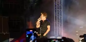 Teoman, basın mensuplarını konser alanından kovdu