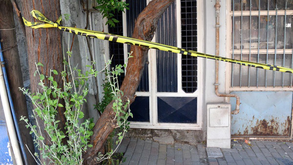 Boşandığı eşinin evini basan şahıs dehşet saçtı: 3 ölü, 1 yaralı