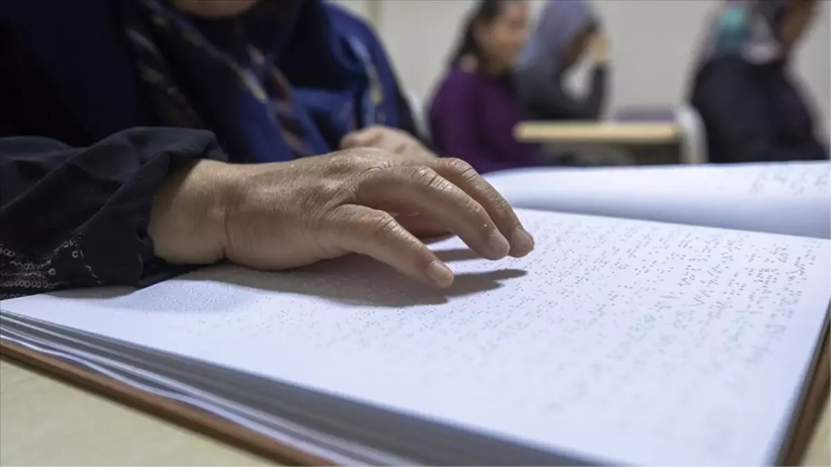 Braille daktilo nedir, yazmaya nereden başlanır? Braille alfabesi nedir?