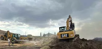 Erzurum'un Tekman ilçesinde çıkan yangında 12 bin balya ot kül oldu