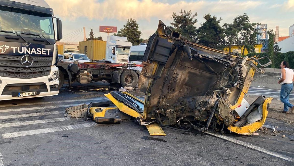 Kocaeli'de tır kazasında hayatını kaybeden sürücü defnedilecek