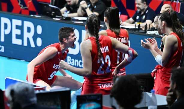 Türkiye İtalya voleybol maçını kim kazandı, kaç kaç bitti? (MAÇ SONUCU) Türkiye İtalya voleybol maç sonucu