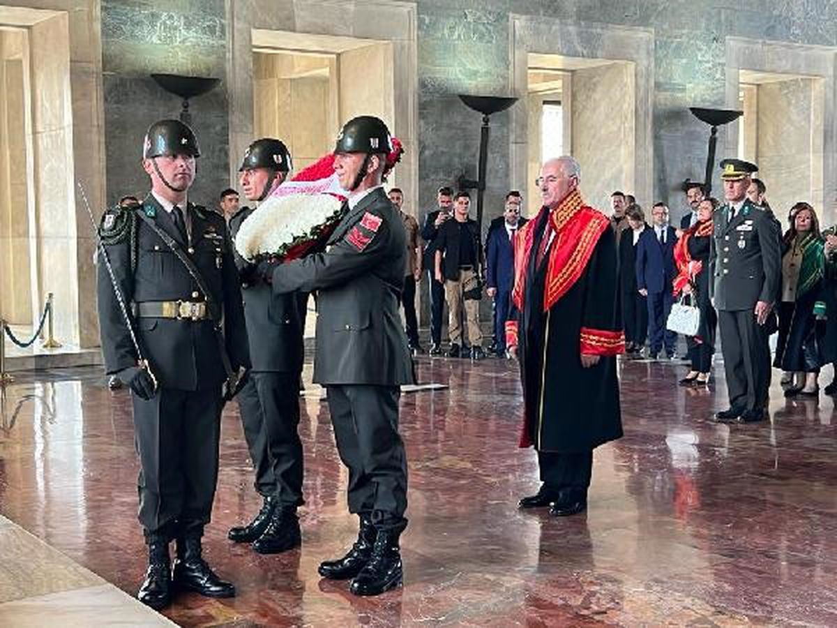 Yargıtay Başkanı Mehmet Akarca Anıtkabir'i ziyaret etti