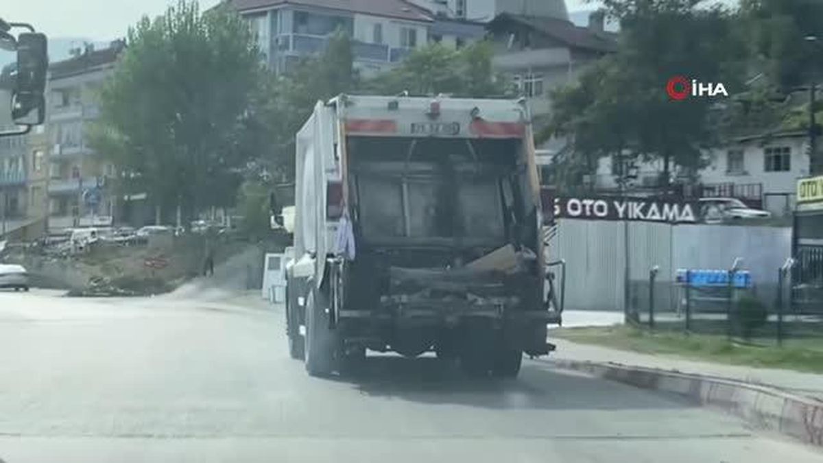 Karabük'te çöp kamyonuna oto yıkamacıdan ilk müdahale