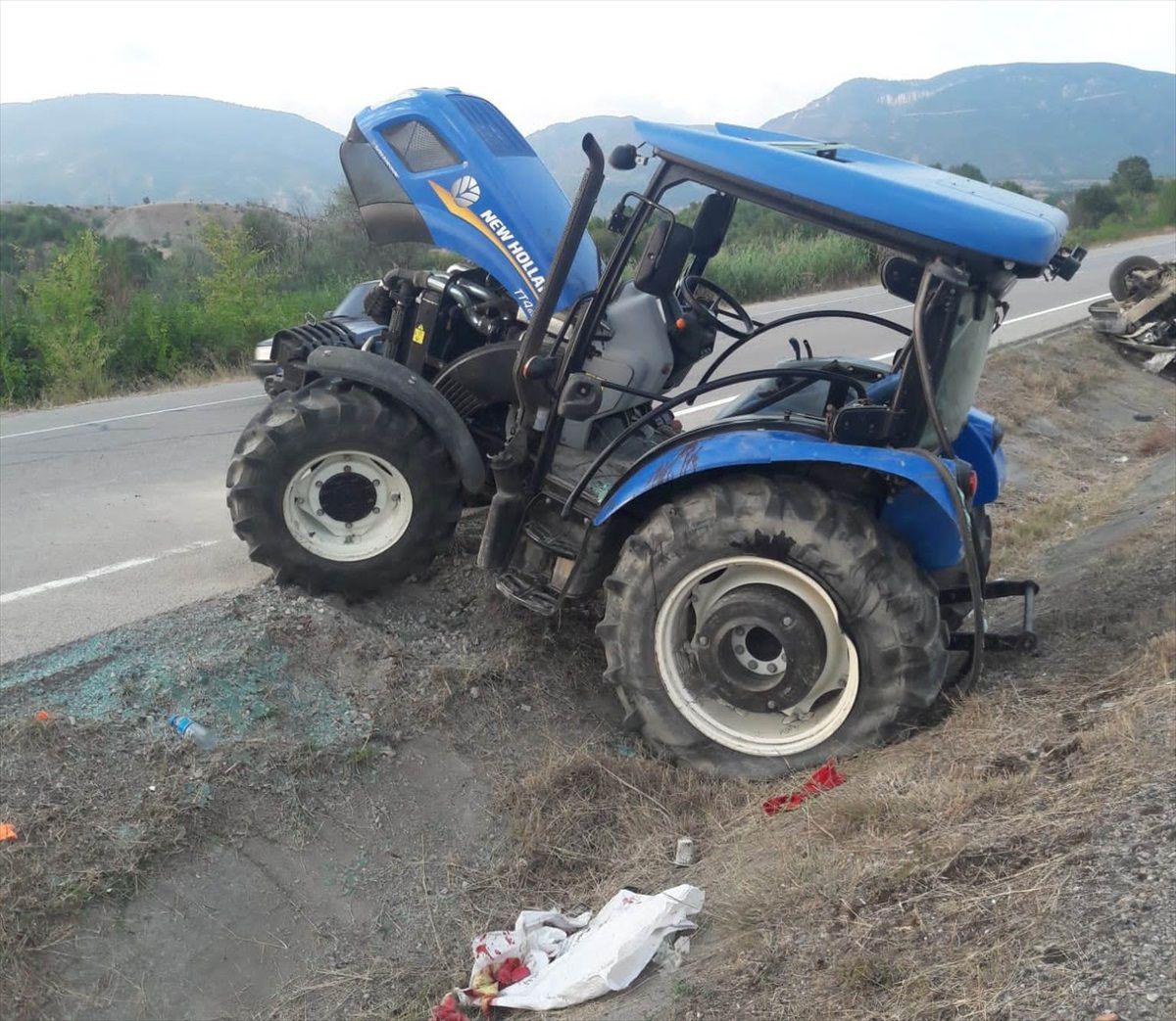 Sinop'ta traktörle çarpışan kamyonetin sürücüsü hayatını kaybetti