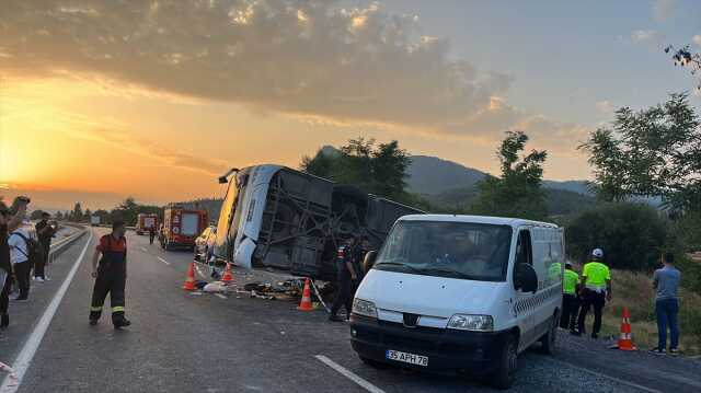 Son Dakika: Denizli'de tır, seyir halindeki yolcu otobüsüne çarptı: 6 ölü, 43 yaralı