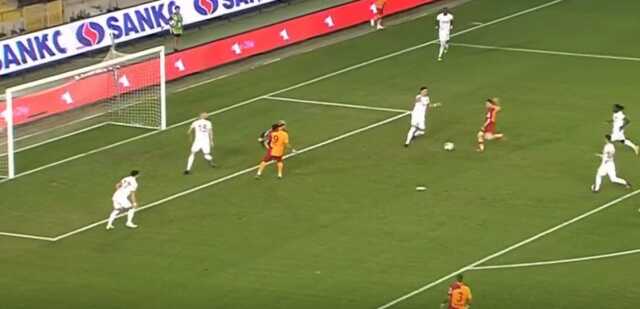 Yok artık Kerem! Attığı gol iptal oldu peşine bir tane daha attı