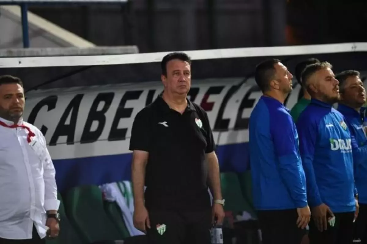Bursaspor Teknik Direktörü Yalçın Gündüz ile Yollar Ayrıldı