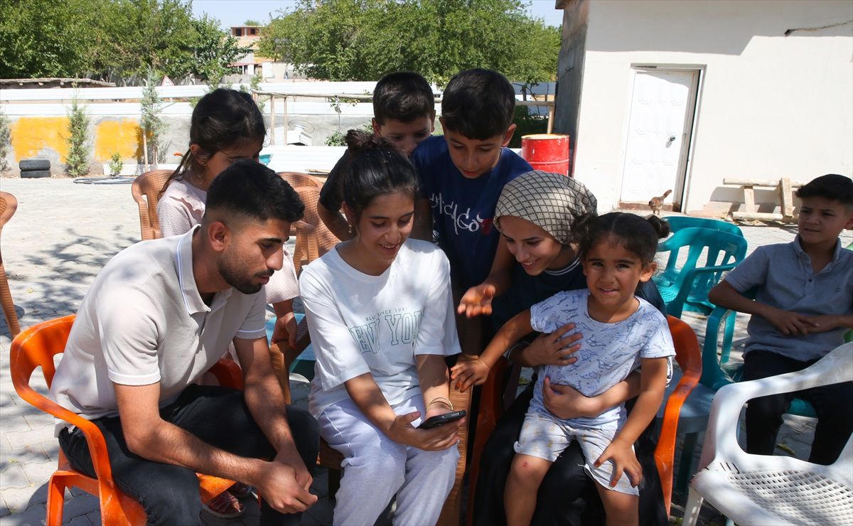 Diyarbakır'da kına gecesinde gökyüzünde parlak ışık sürprizi