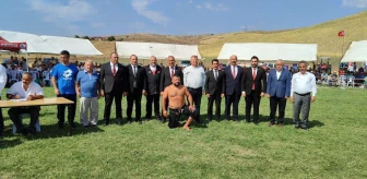 İskilip Dolma Turşu Çilek Festivali'nde yapılan güreşler Kırkpınar'ı arattı