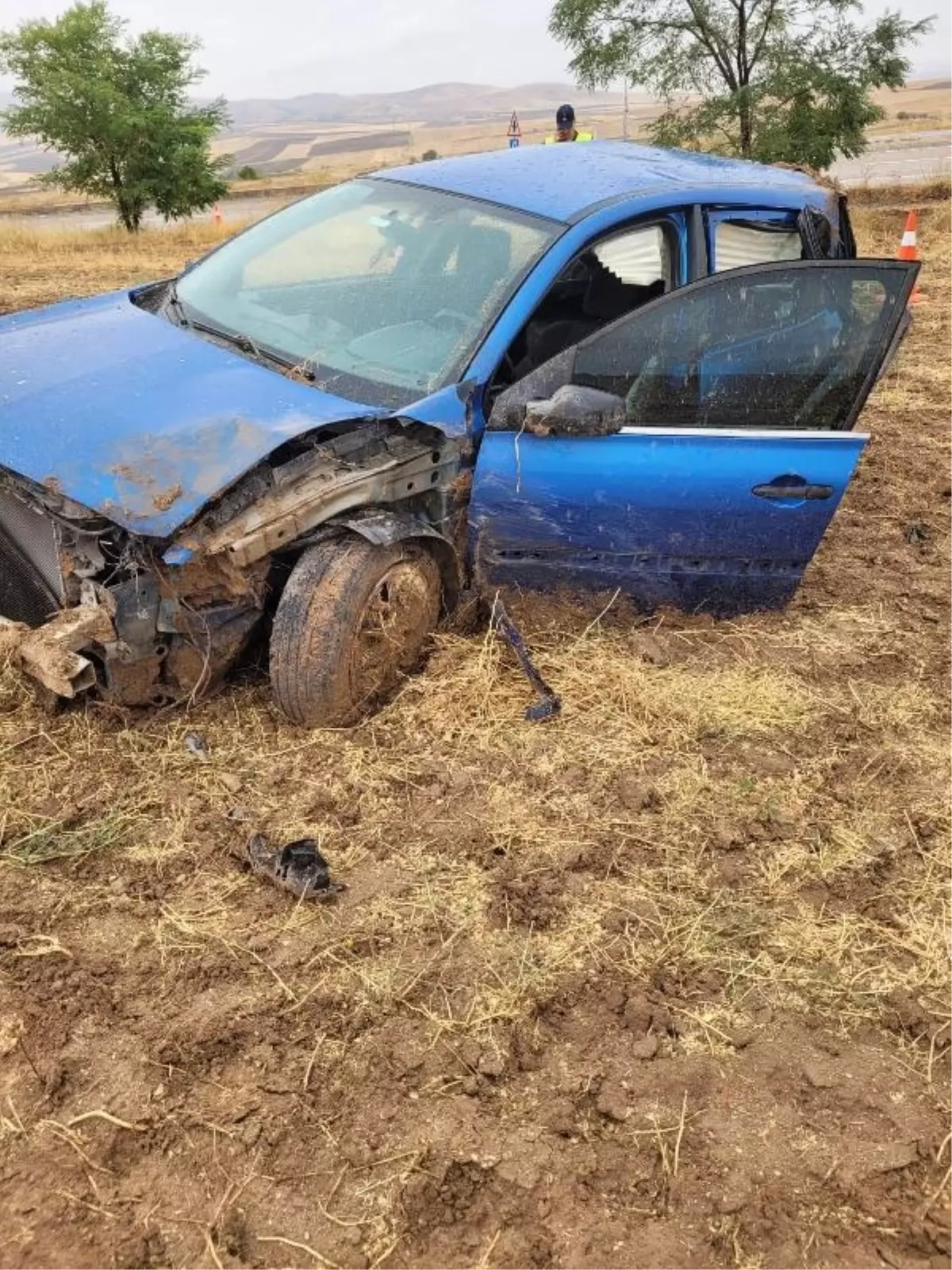 Kırıkkale'de Otomobil Tarlaya Devrildi: 1 Ölü, 4 Yaralı
