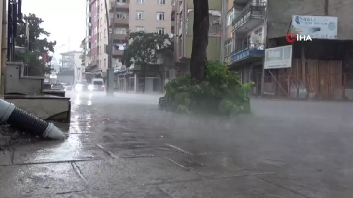 Kocaeli'de sağanak yağış etkili oldu