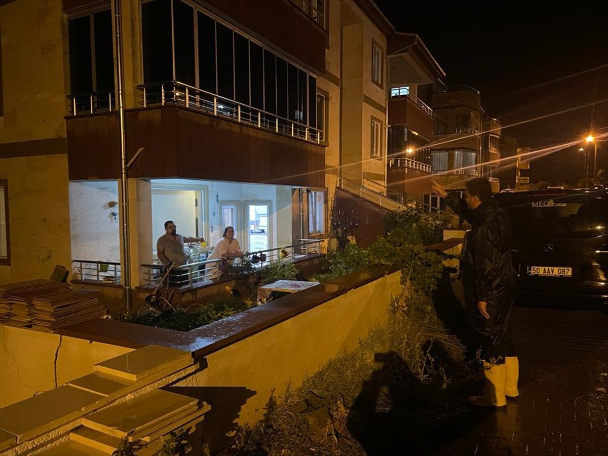Nevşehir'de Kuvvetli Yağış Sele Neden Oldu