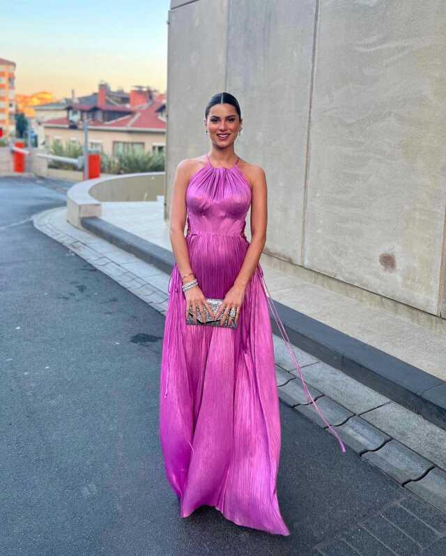 20 gün önce doğum yapan Nazlı Sabancı, eski formuna kavuştu 20 gün önce doğum yapan Nazlı Sabancı, eski formuna kavuştu