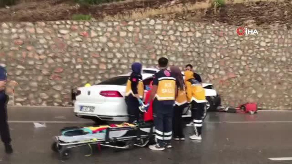 Akseki'de trafik kazası: 1 ölü, 6 yaralı