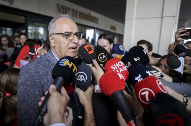 Avrupa Şampiyonu A Milli Kadın Voleybol Takımı yurda döndü Avrupa Şampiyonu A Milli Kadın Voleybol Takımı yurda döndü