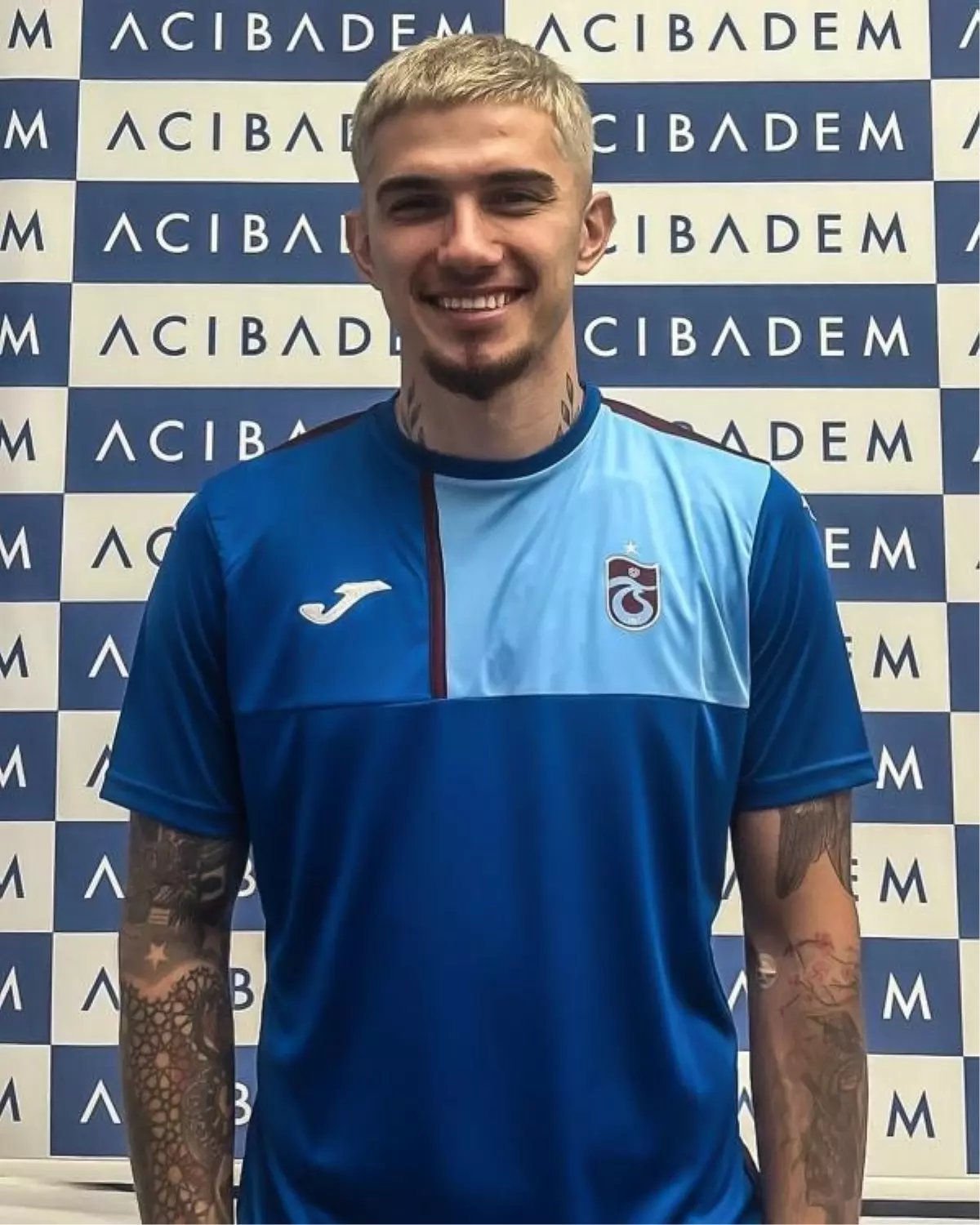 Trabzonspor, eski futbolcusu Berat Özdemir'i kiralık olarak yeniden kadrosuna kattı