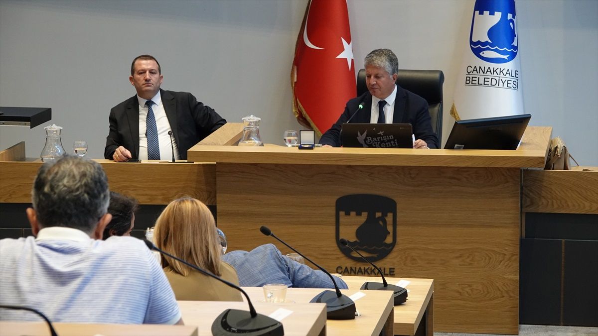 Çanakkale'de Toplu Ulaşıma Yüzde 41 ile 75 Oranında Zam Yapıldı