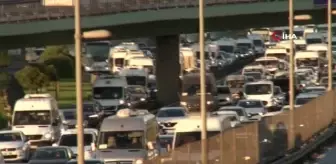 İstanbul'da Uyum Haftası Trafikte Yoğunluk Oluşturdu