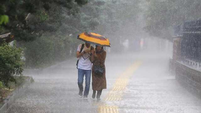 Meteoroloji'den 4 ile turuncu ve sarı kodlu uyarı! Sel ve su baskınları bekleniyor