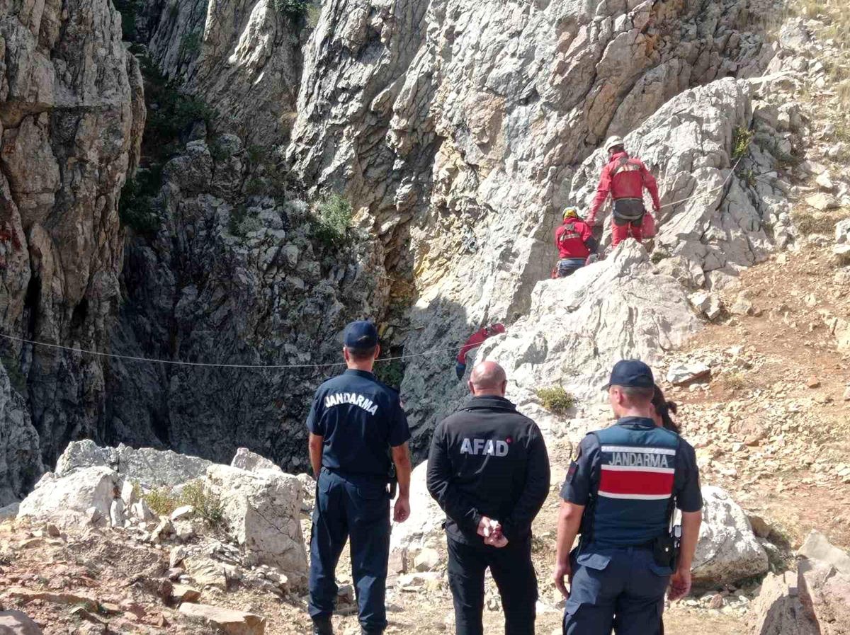 Mersin'de ABD'li Dağcı Morca Mağarası'nda Rahatsızlandı