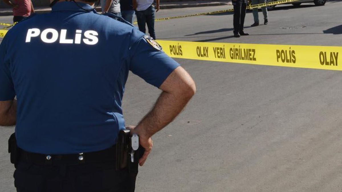 Trafikte tartıştığı kişilere ateş ederken yanlışlıkla karısını öldürdü! O anlar kamerada