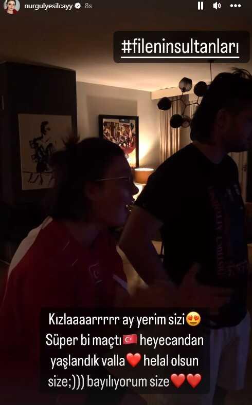 Ünlü isimler, Filenin Sultanlarının şampiyonluğunu kutlarken heyecandan yerinde duramadı Ünlü isimler, Filenin Sultanlarının şampiyonluğunu kutlarken heyecandan yerinde duramadı