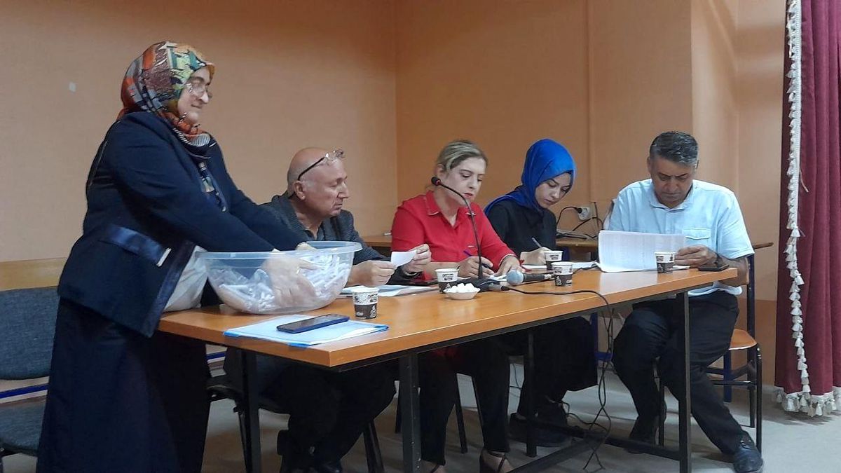 Beyşehir İlçe Milli Eğitim Müdürlüğü, Toplum Yararına Programlar kapsamında işçi alımı için kura çekimi düzenledi