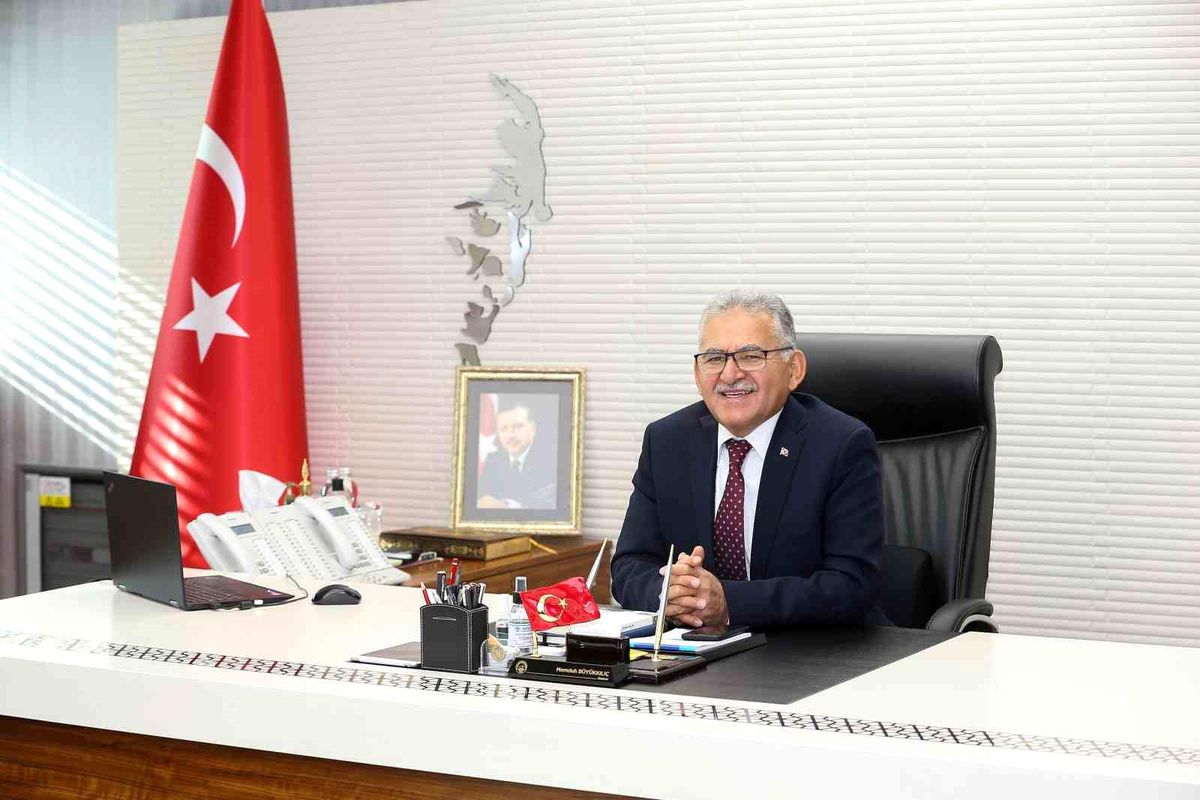 Kayseri Büyükşehir Belediyesi Öğrencilere Ulaşım Kartı Yardımı Başvurularını Başlattı