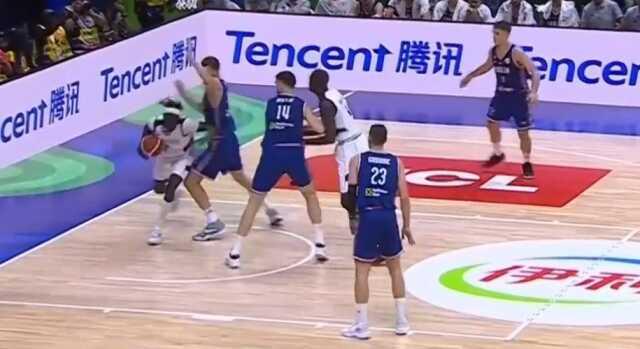 Dünya Kupası'nda yürek yakan sakatlık! Sırp basketbolcu Borisa Simanic'in böbreği ameliyatla alındı Dünya Kupası'nda yürek yakan sakatlık! Sırp basketbolcu Borisa Simanic'in böbreği ameliyatla alındı