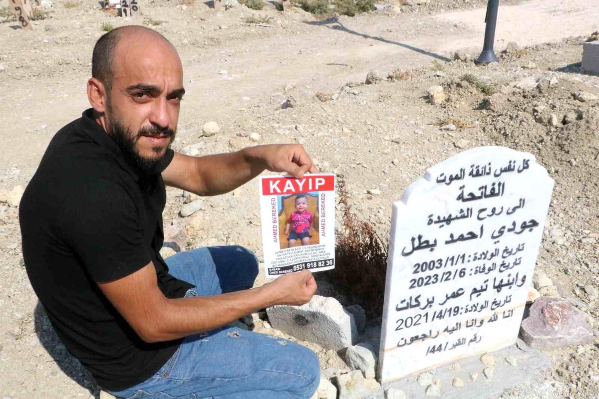 Hatay'da depremde kaybolan baba, yaşadığına inandığı oğlunun haberini bekliyor