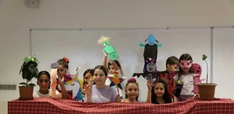 Karabük Üniversitesi'nde Çocukça Kukla Atölyesi Düzenlendi