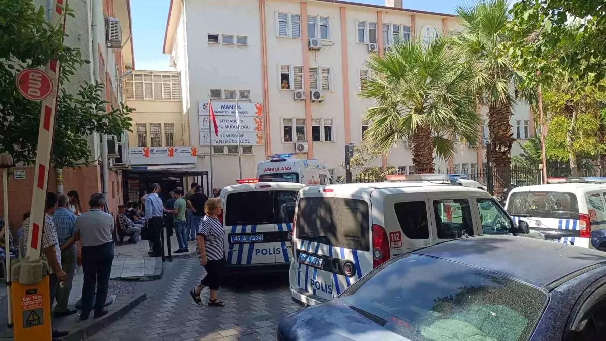 Manisa'da Şehzadeler İlçe Tapu Müdürlüğünde bir görevli intihar etti