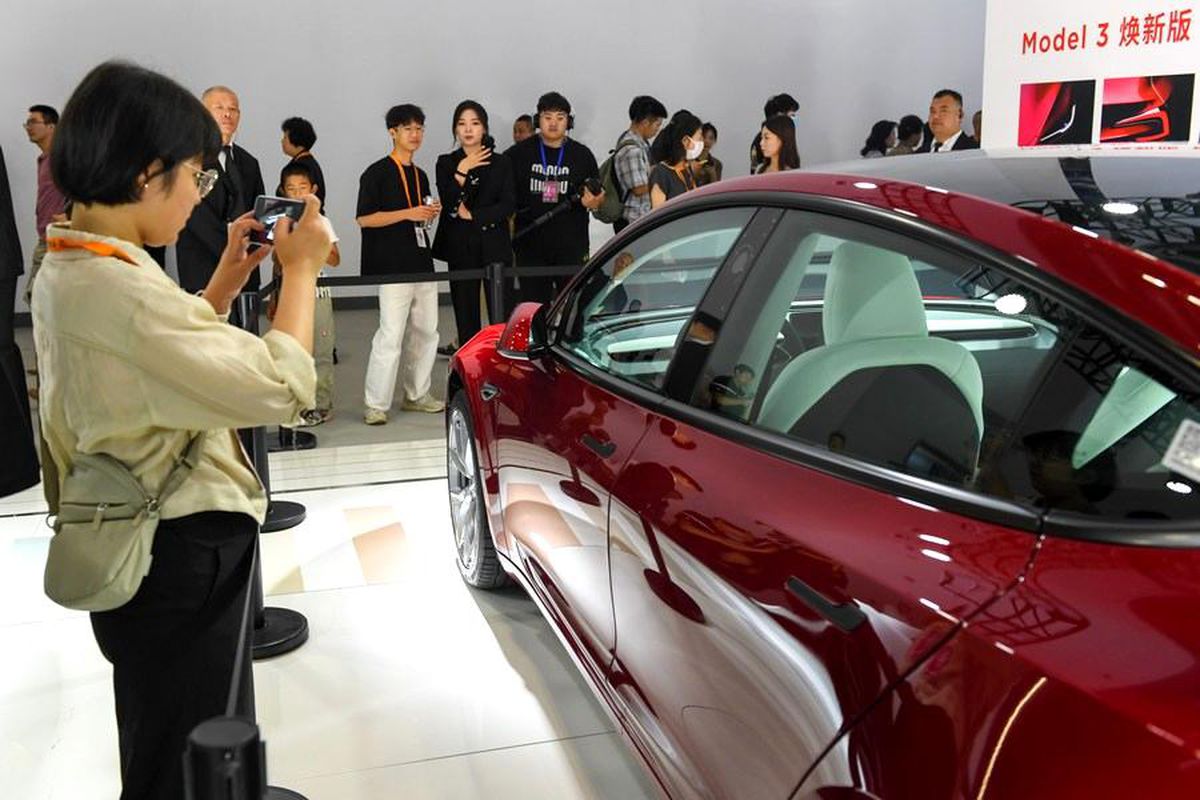 Tesla, Çin'deki Yerel İşletmelerle İşbirliğini Artırıyor
