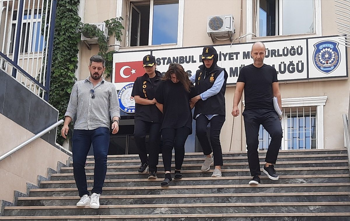 İstanbul'da arabada tartıştığı kişiyi öldürdüğü iddia edilen kadın gözaltına alındı