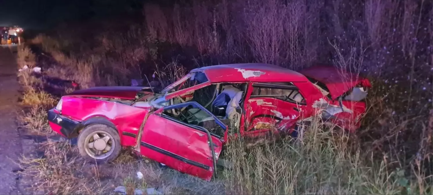 İznik'te Otomobil Çarpışması: 5 Kişi Yaralandı