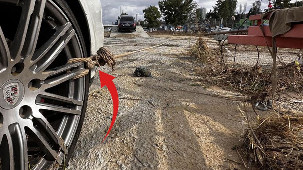 Sel sularına kapılmasın diye milyonluk araçlarını ağaçlara bağladılar