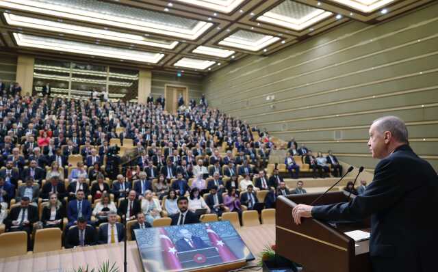 Son Dakika: Orta Vadeli Program açıklandı! İşte hükümetin yıl sonu dolar ve enflasyon tahmini