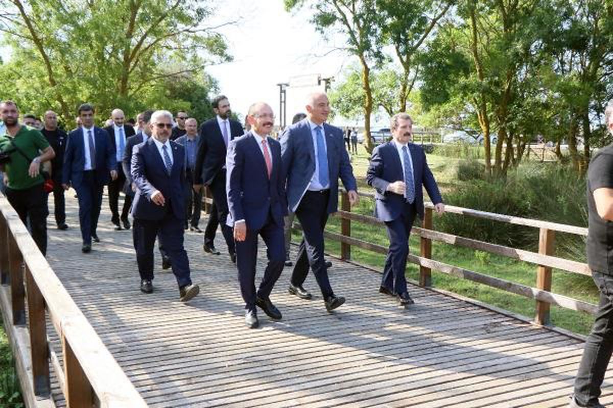 Kültür ve Turizm Bakanı Samsun'da Kızılırmak Deltası Kuş Cenneti'ni İnceledi