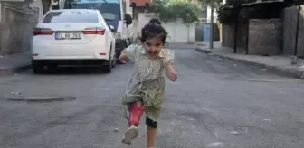 Engelli kardeşler protez bacaklarla yürümeye başladı
