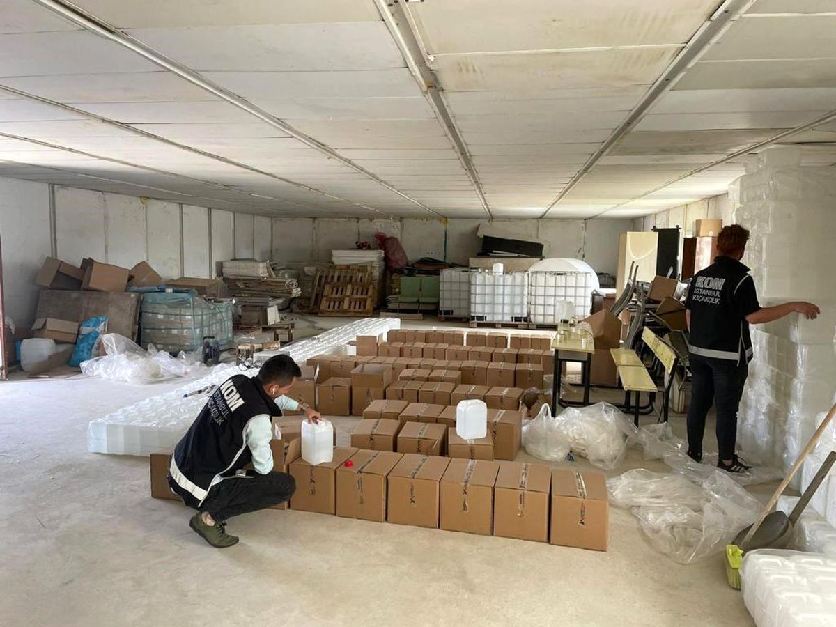 İstanbul'da Alkol Kaçakçılarına Operasyon: 34 Şüpheli Yakalandı